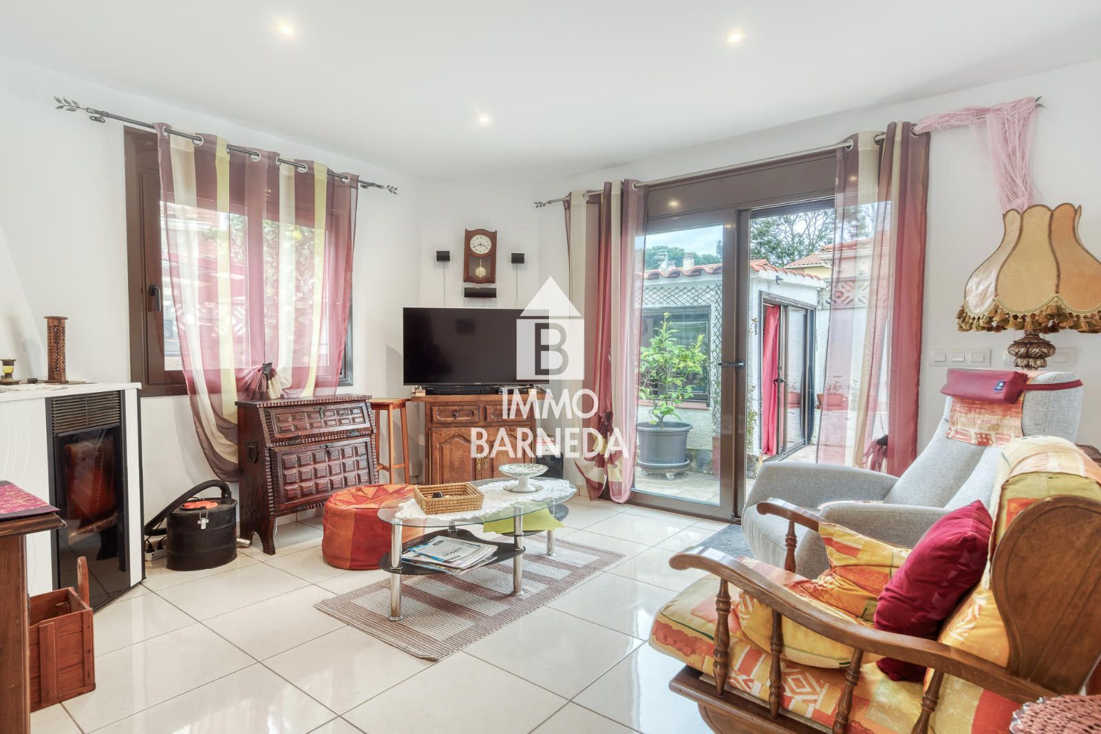 Charmante maison mitoyenne avec jardin à 900 m de la plage à Mas Matas