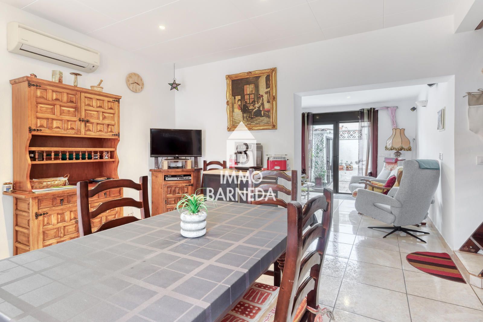 Charmante maison mitoyenne avec jardin à 900 m de la plage à Mas Matas