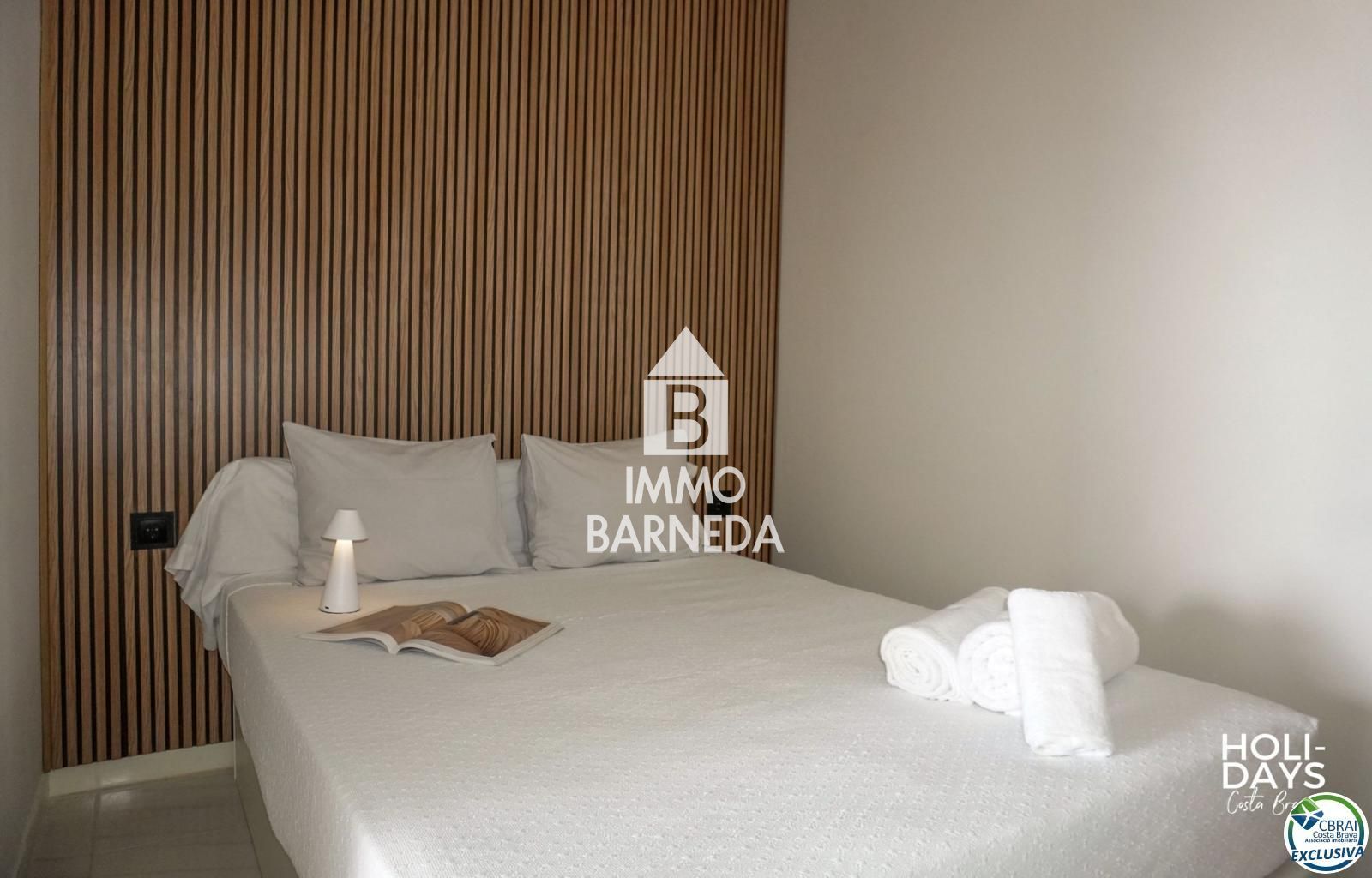 Encantador Estudio con Vistas al Mar y Terraza Privada