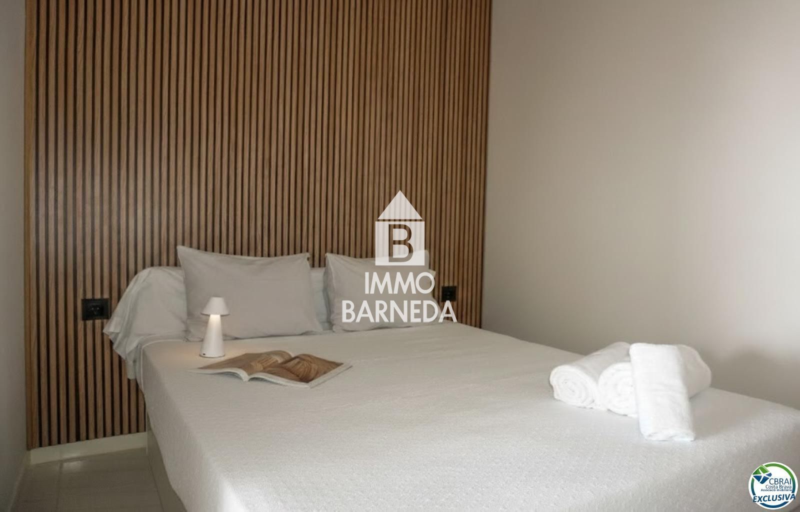 Encantador Estudio con Vistas al Mar y Terraza Privada