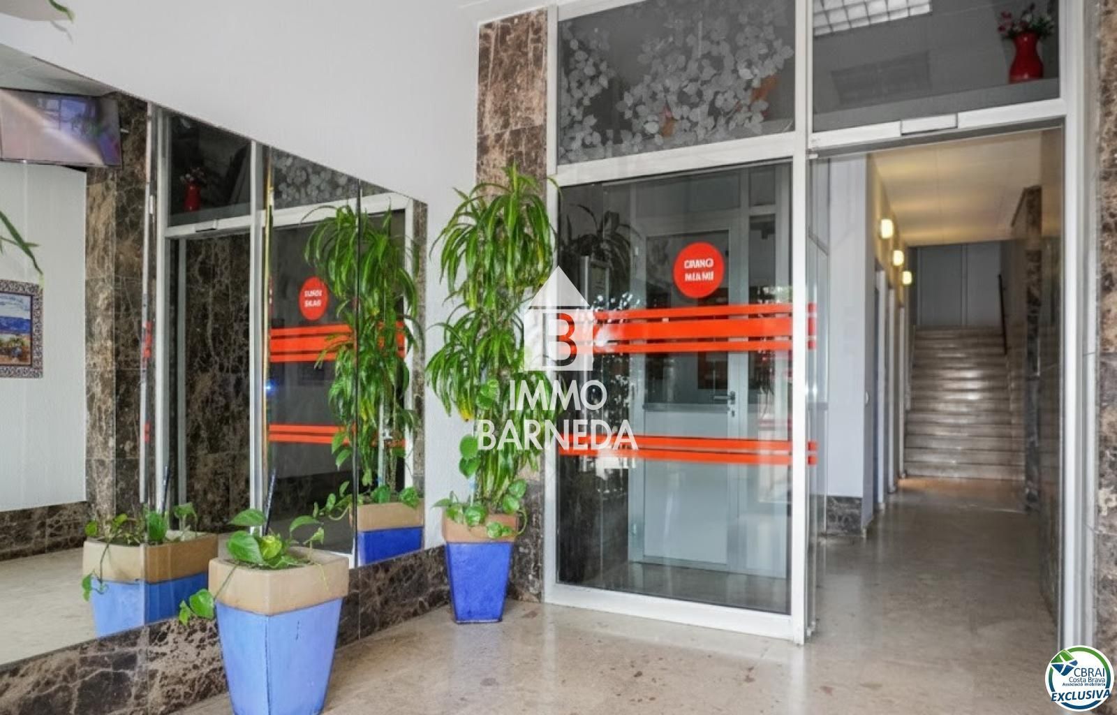 Encantador Estudio con Vistas al Mar y Terraza Privada