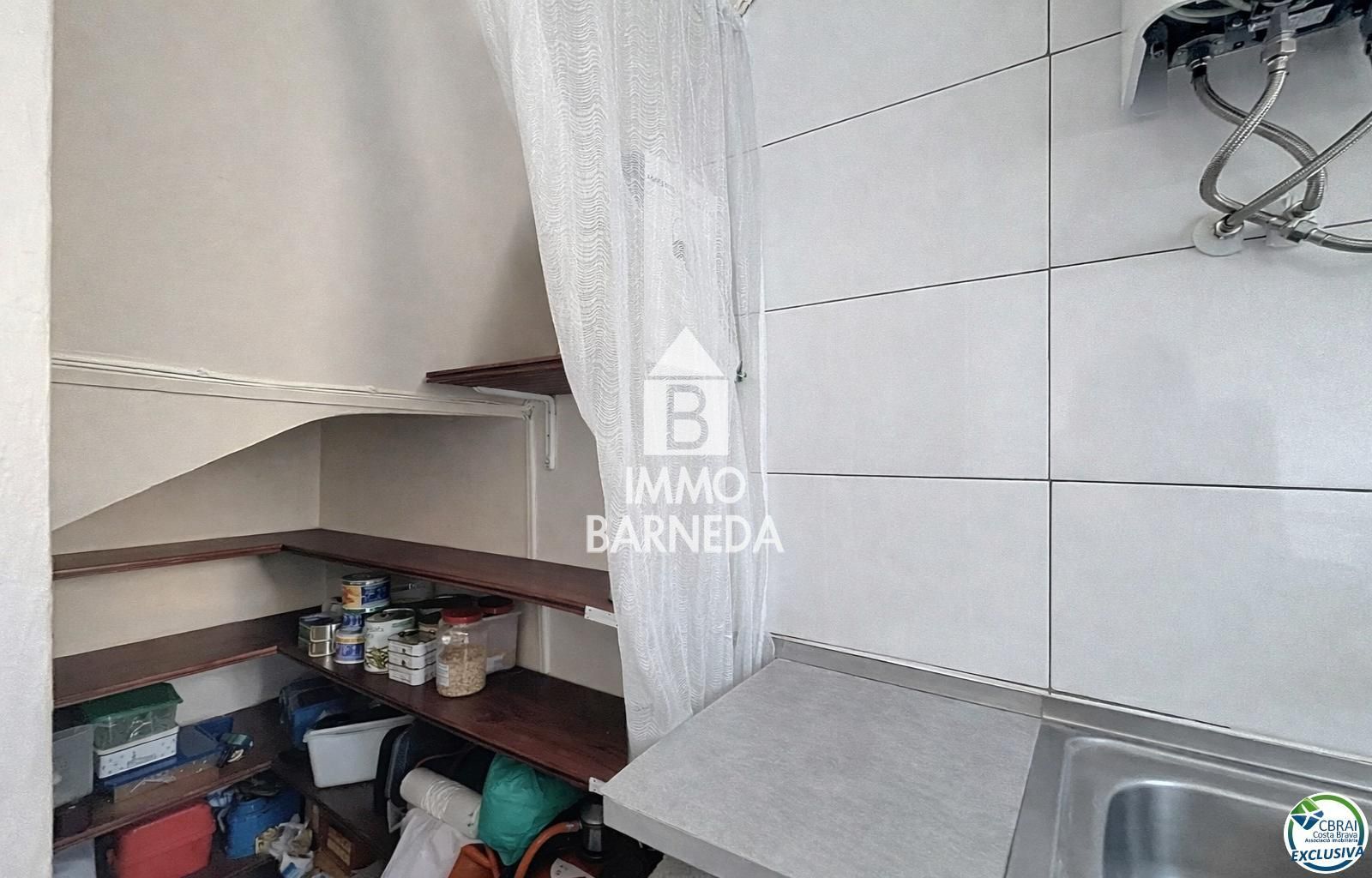 Charming house with community pool in a quiet area of Empuriabrava.