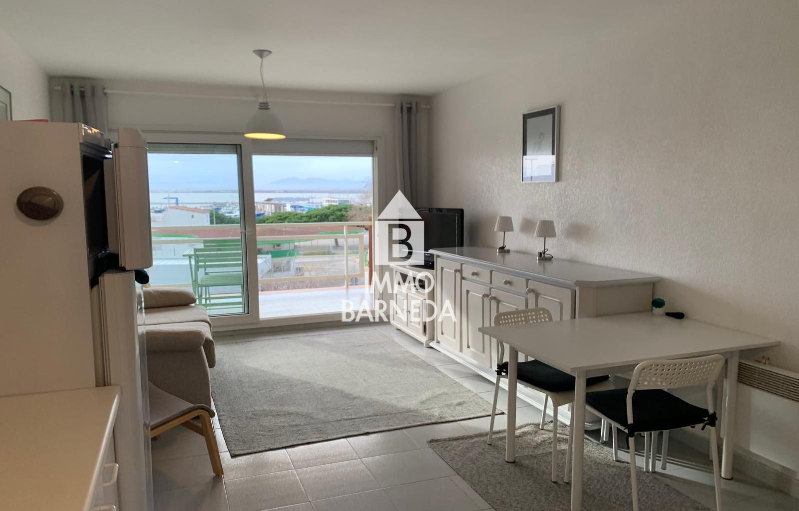 Apartament a 200 m de la platja amb llicència turística