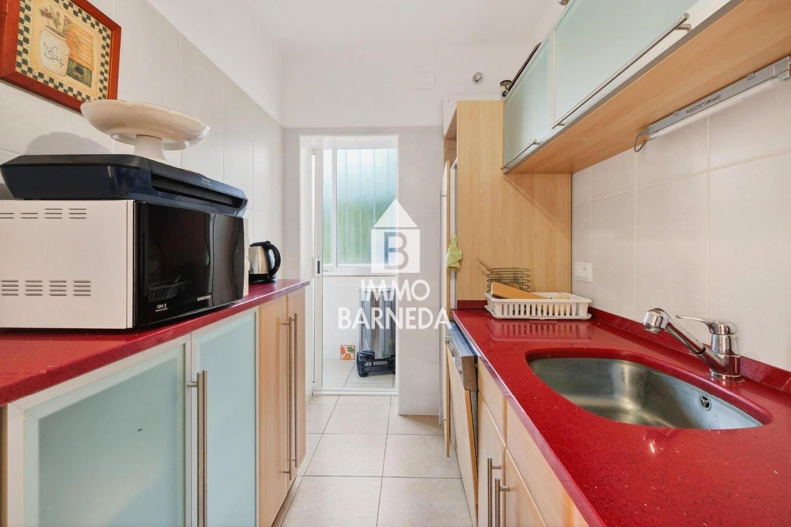 LES GARRIGUES Charmant appartement rénové avec jardins et parking communautaire