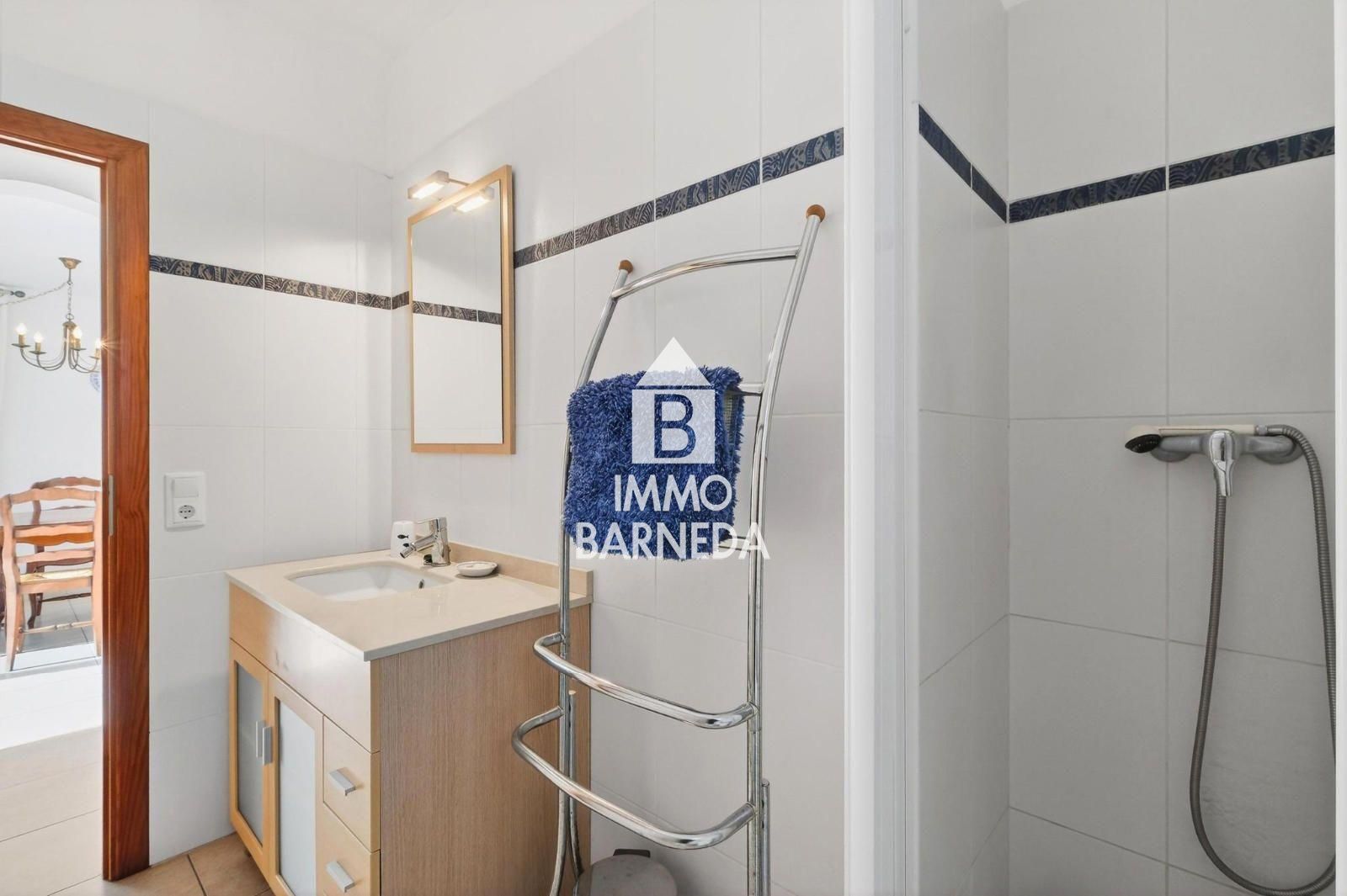 LES GARRIGUES Charmant appartement rénové avec jardins et parking communautaire