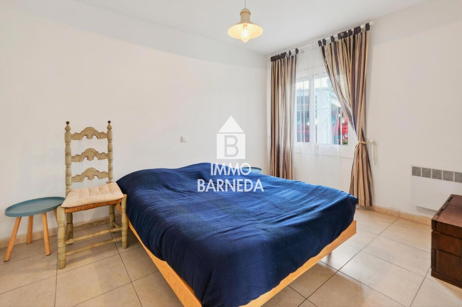 LES GARRIGUES Charmant appartement rénové avec jardins et parking communautaire