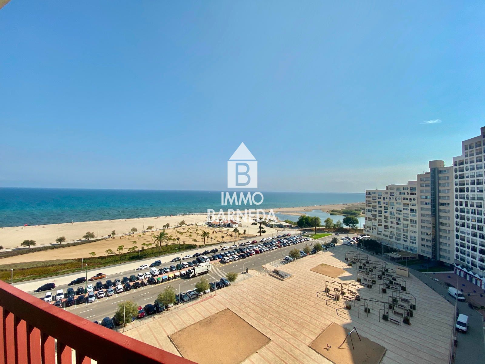 Estudi en primera línia amb vistes al mar a Empuriabrava