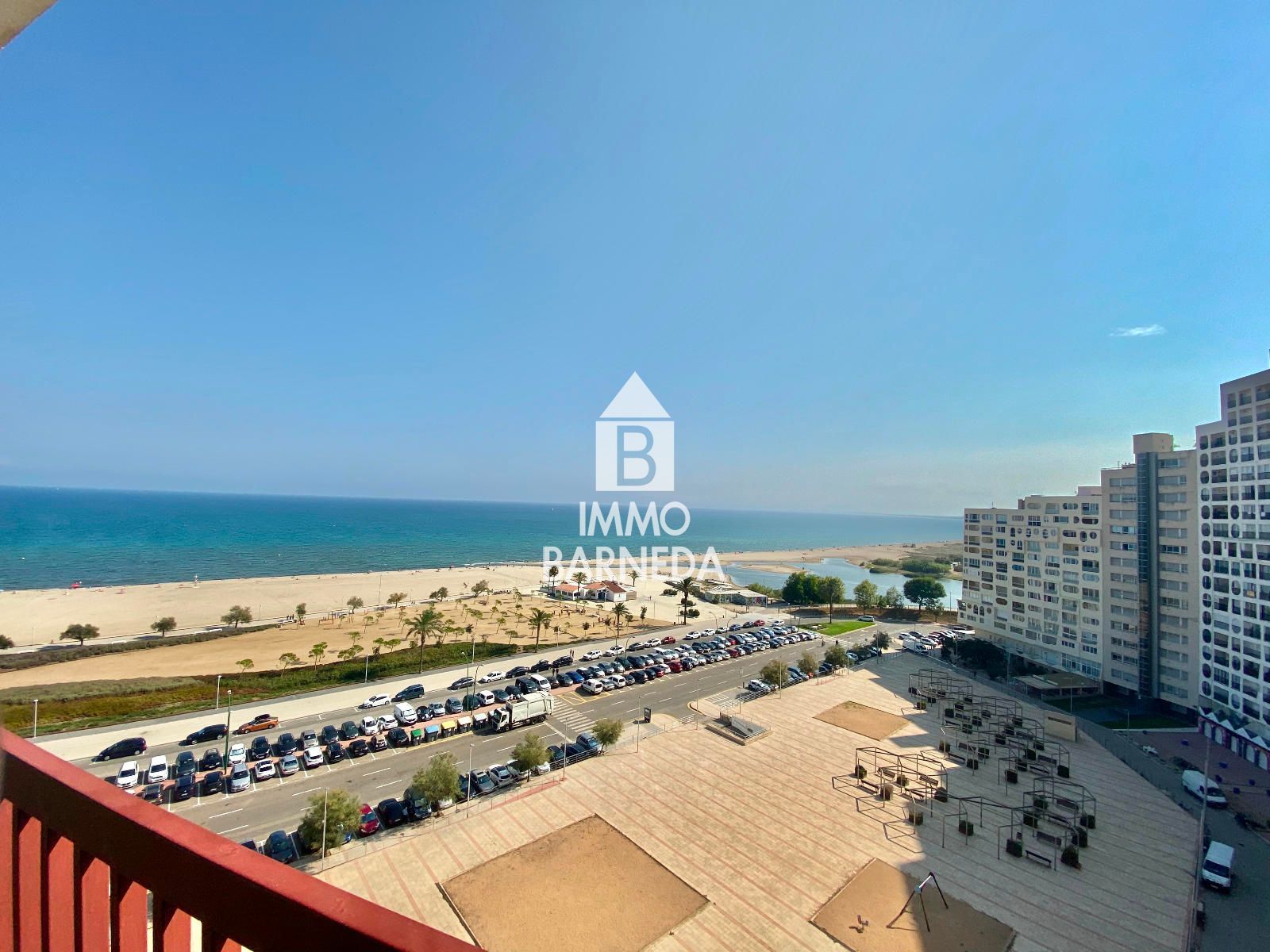 Estudi en primera línia amb vistes al mar a Empuriabrava