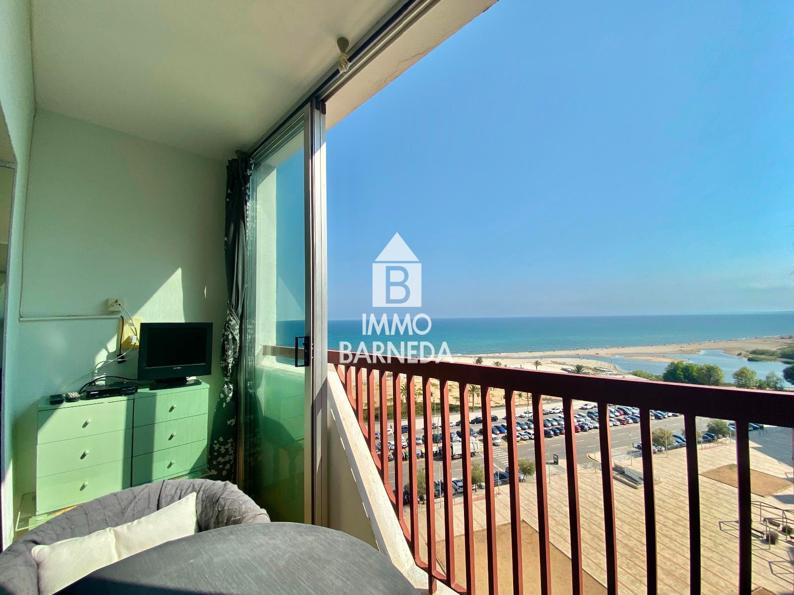 Estudi en primera línia amb vistes al mar a Empuriabrava