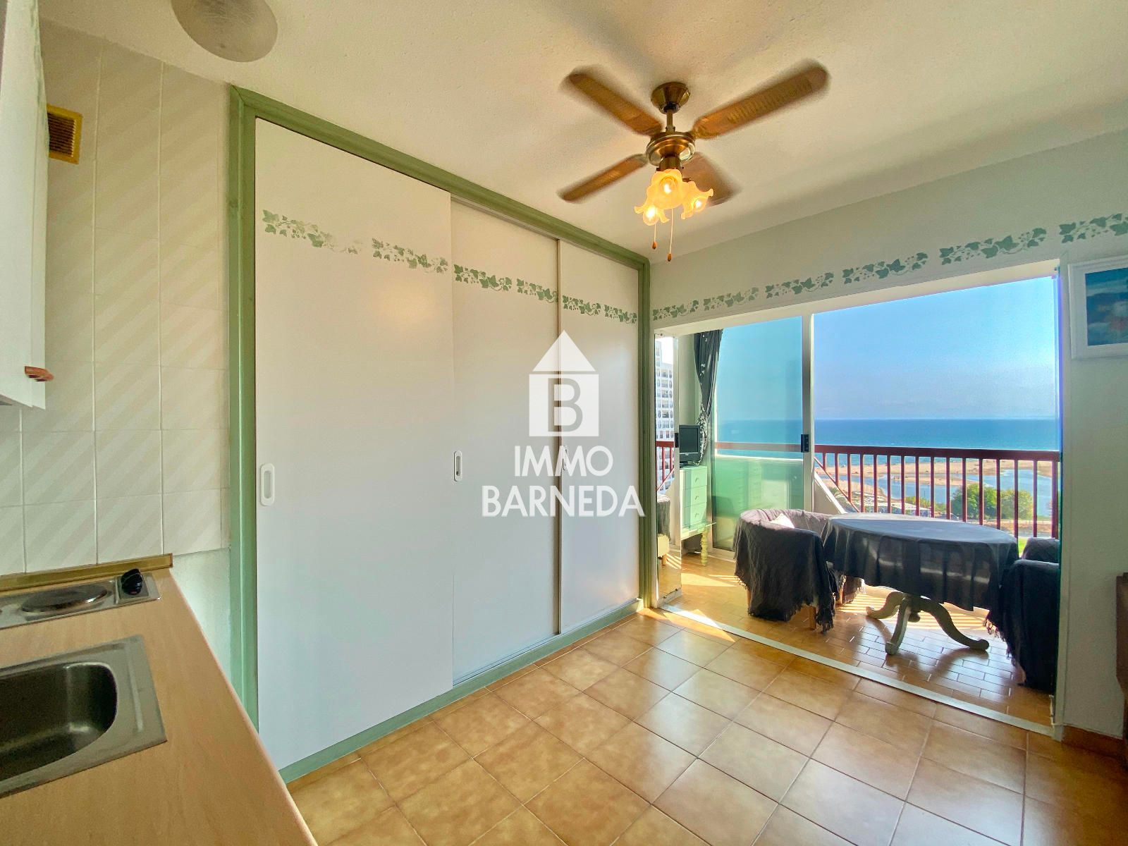 Estudi en primera línia amb vistes al mar a Empuriabrava