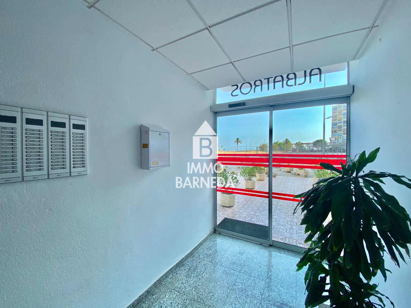 Estudi en primera línia amb vistes al mar a Empuriabrava