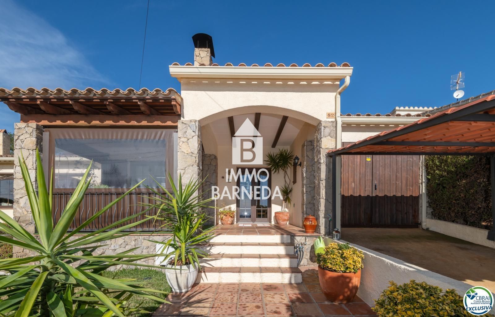 House with sea views in Torre Gran – 580 m² plot