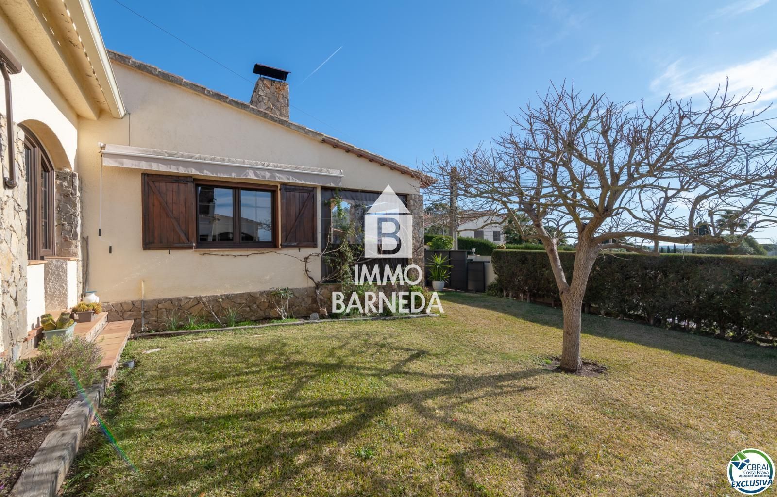 House with sea views in Torre Gran – 580 m² plot