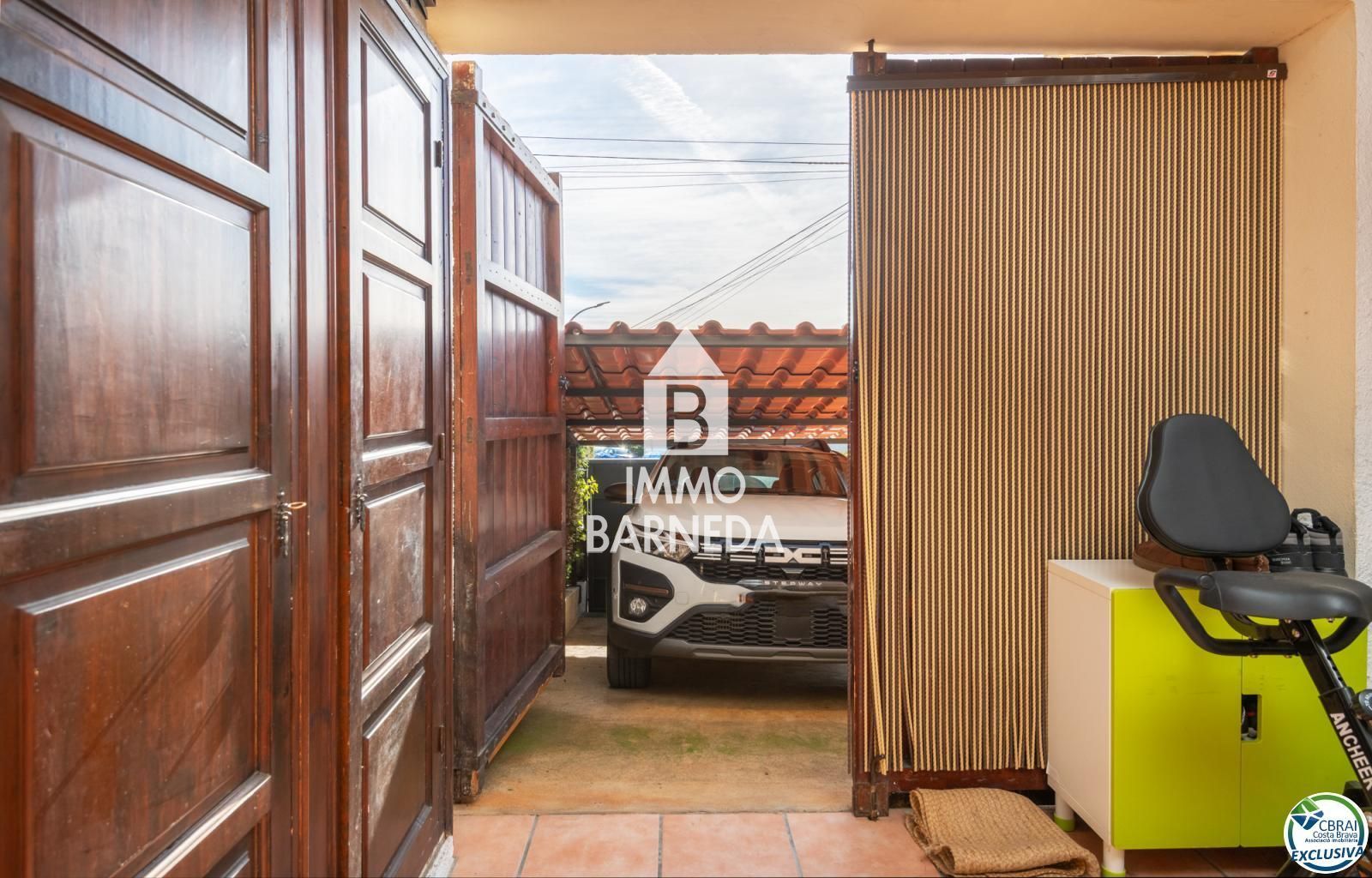 House with sea views in Torre Gran – 580 m² plot