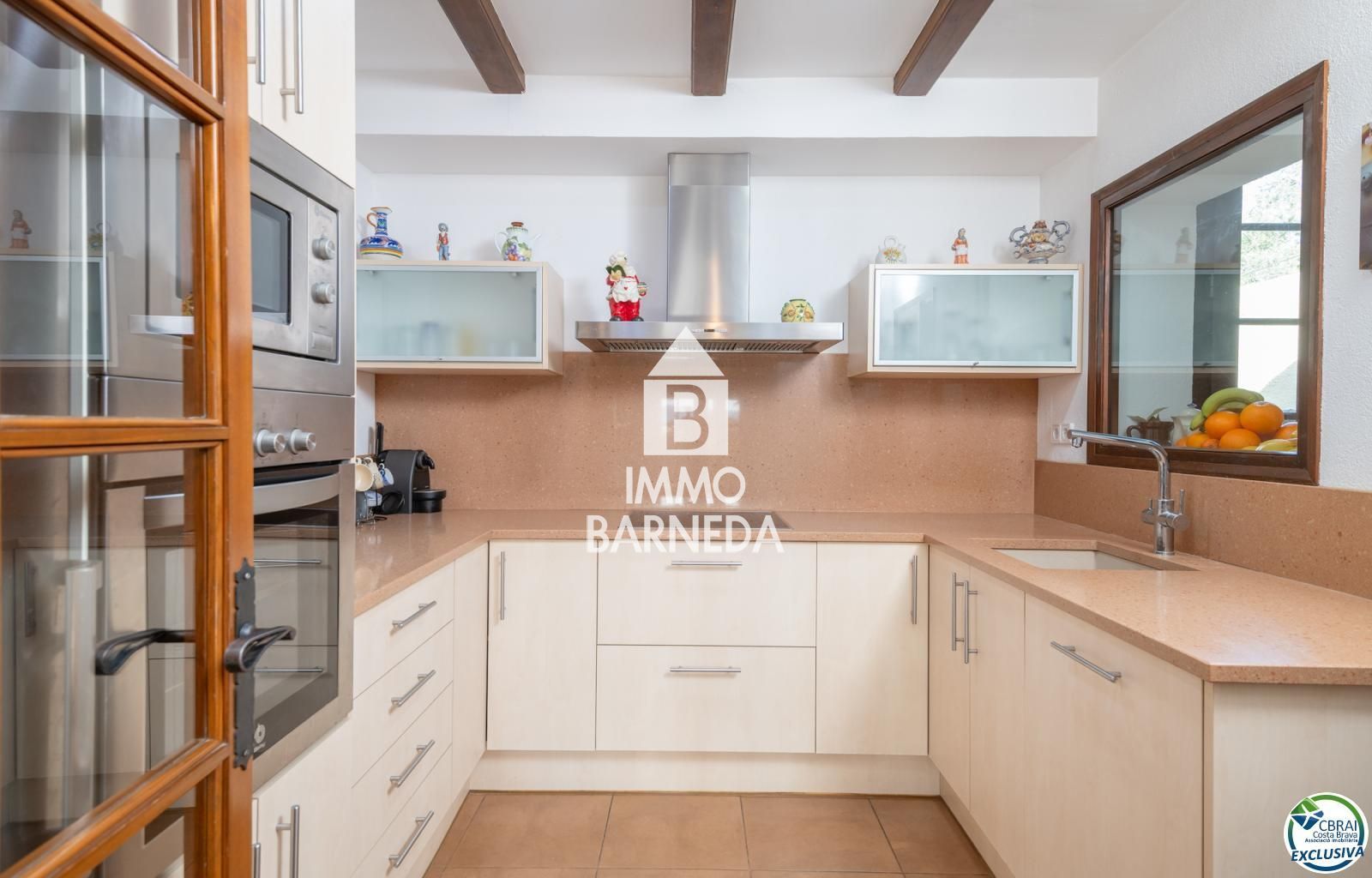 House with sea views in Torre Gran – 580 m² plot