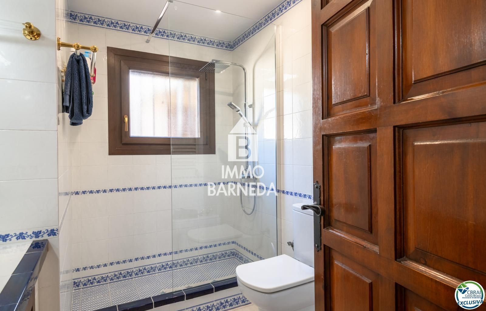 House with sea views in Torre Gran – 580 m² plot