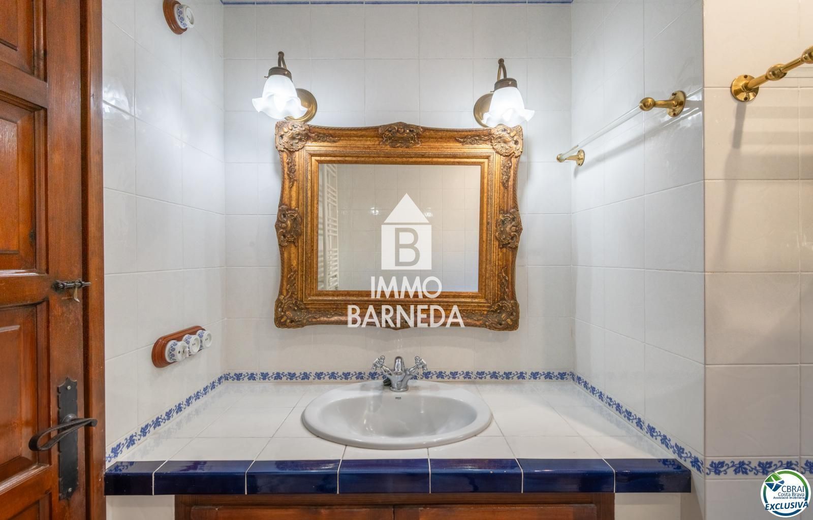 House with sea views in Torre Gran – 580 m² plot