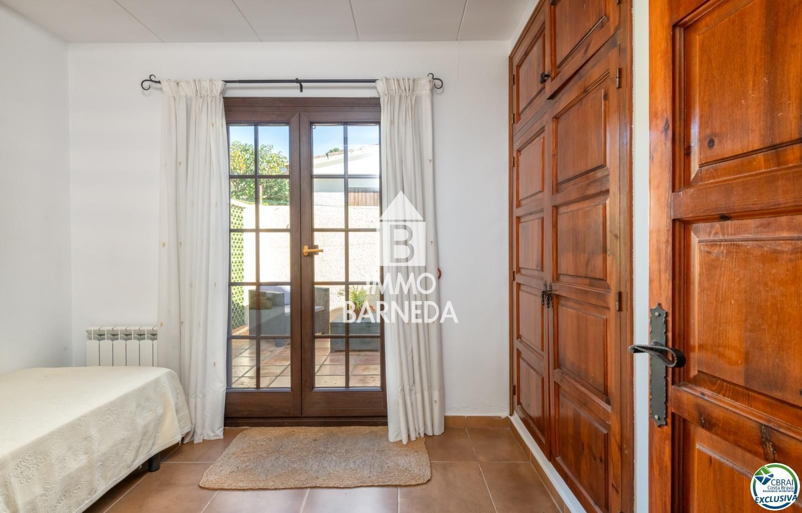 House with sea views in Torre Gran – 580 m² plot