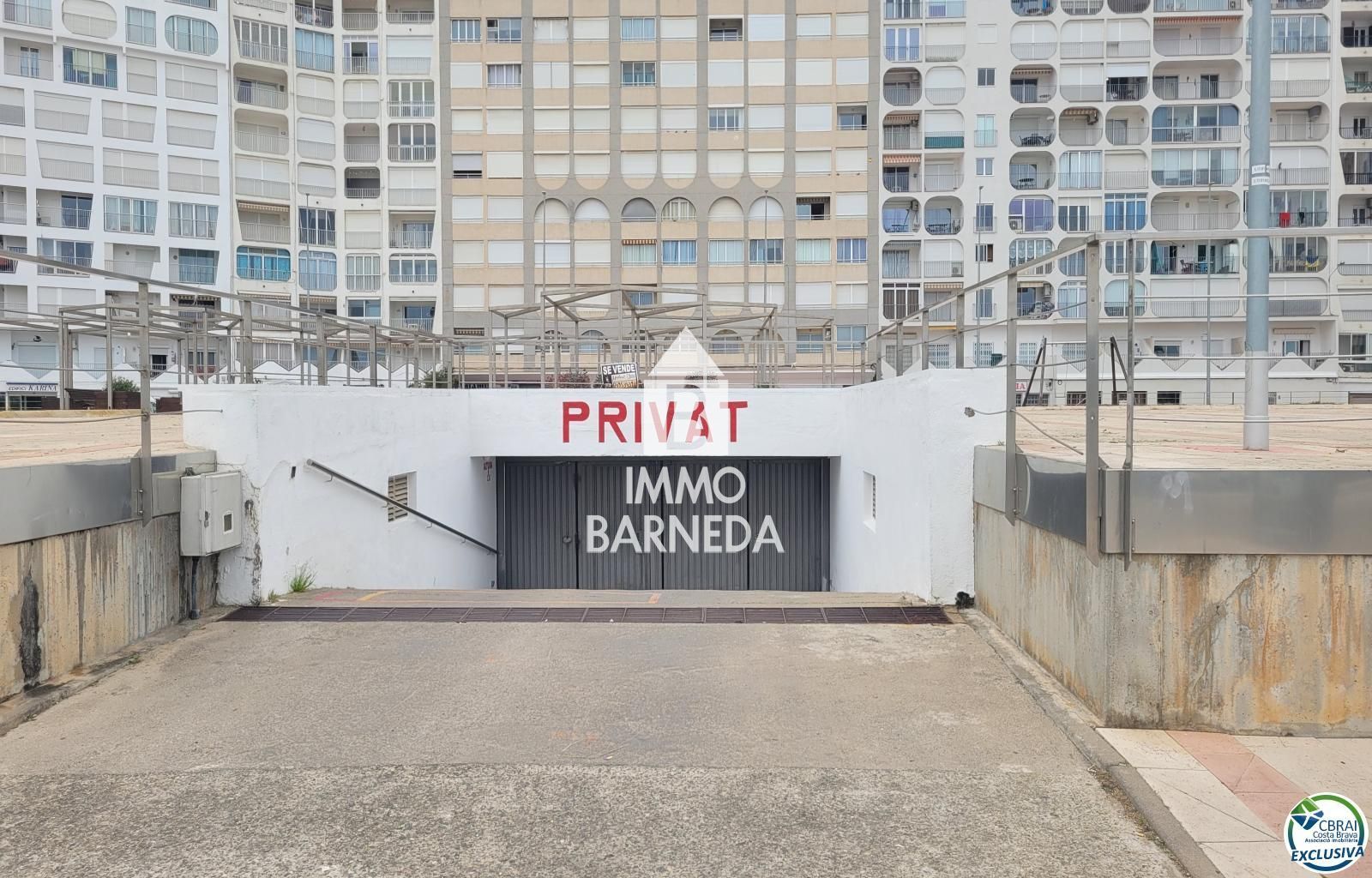 EMPURIABRAVA-DELTA MUGA: Plaça d'aparcament subterrani en venda