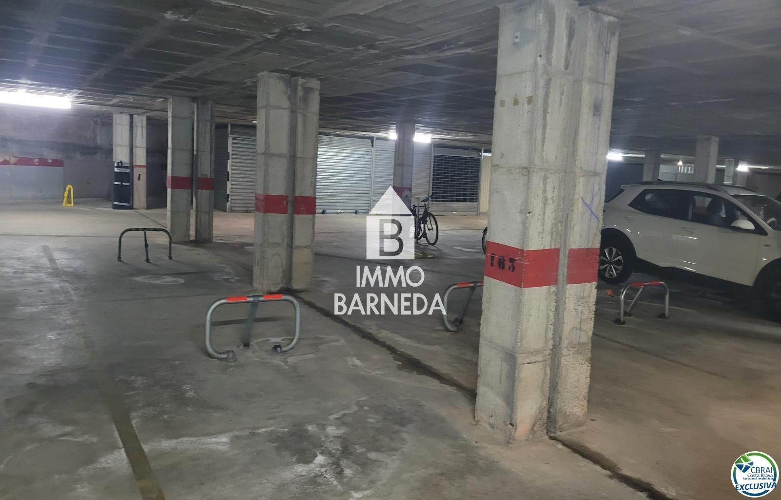 EMPURIABRAVA-DELTA MUGA: Plaça d'aparcament subterrani en venda