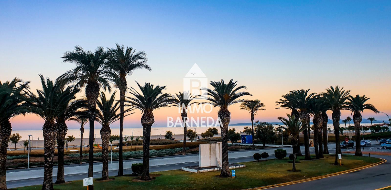 Detached Villa for sale in Empuriabrava, with 1,539 ft2, 4 rooms and 2 bathrooms and Garage.