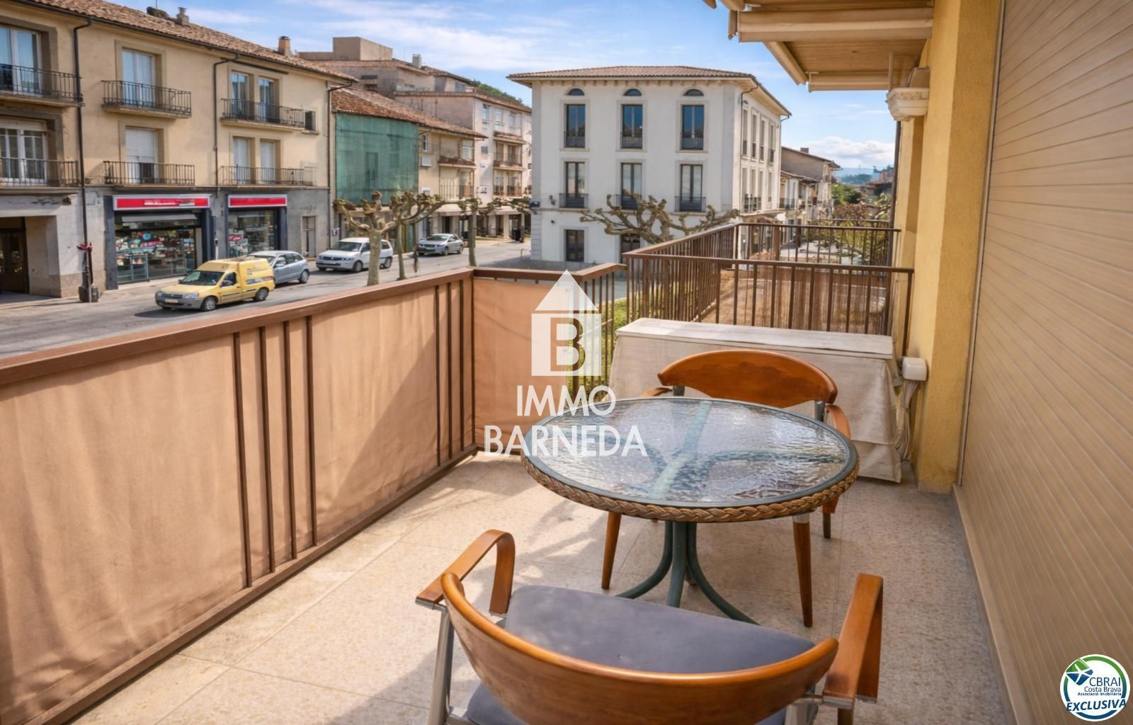 Spacious village house with garage, lift, 4 bedrooms