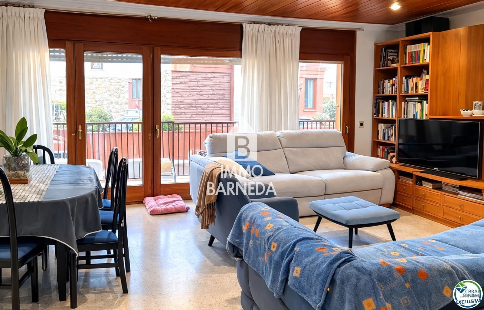 Spacious village house with garage, lift, 4 bedrooms