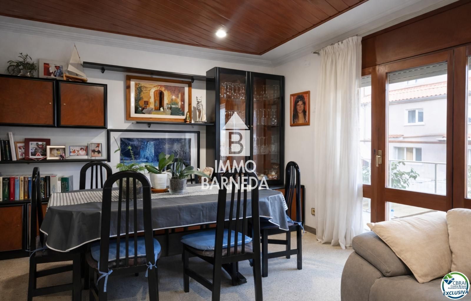 Spacious village house with garage, lift, 4 bedrooms