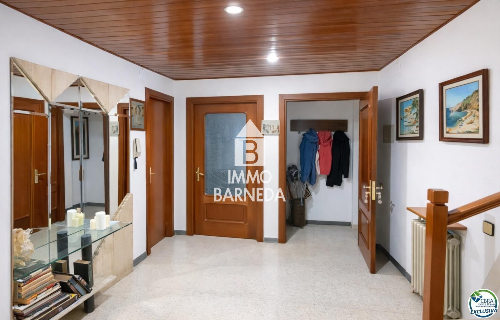 Spacious village house with garage, lift, 4 bedrooms