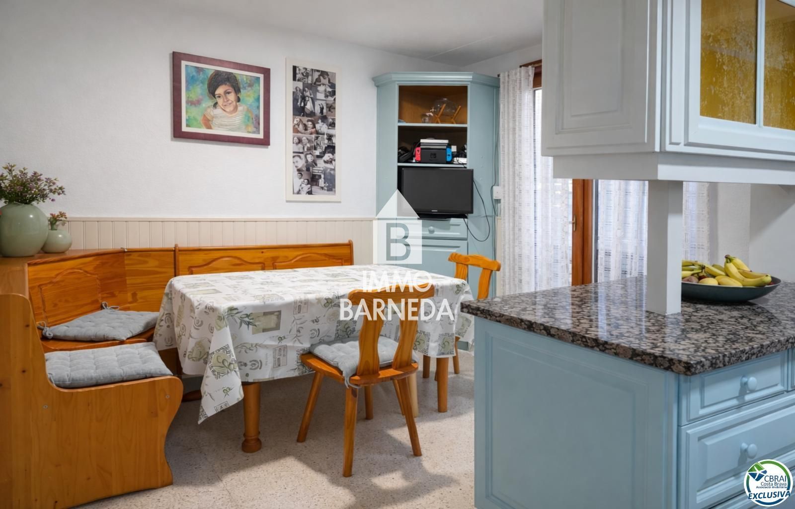 Spacious village house with garage, lift, 4 bedrooms