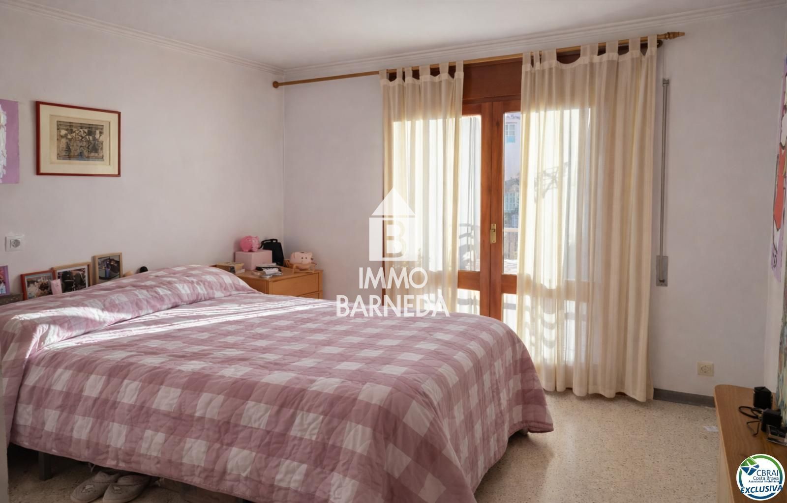 Spacious village house with garage, lift, 4 bedrooms