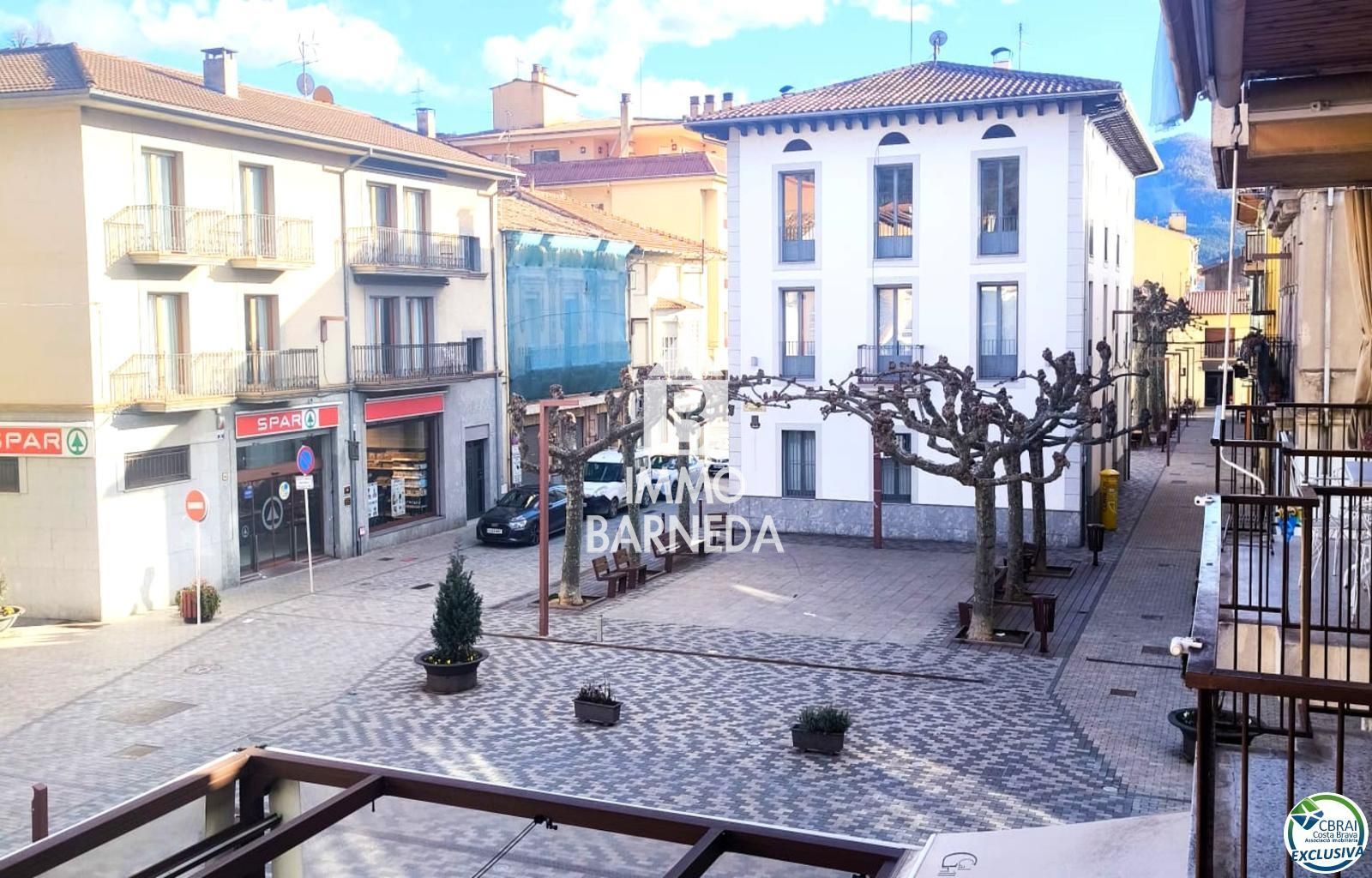 Spacious village house with garage, lift, 4 bedrooms