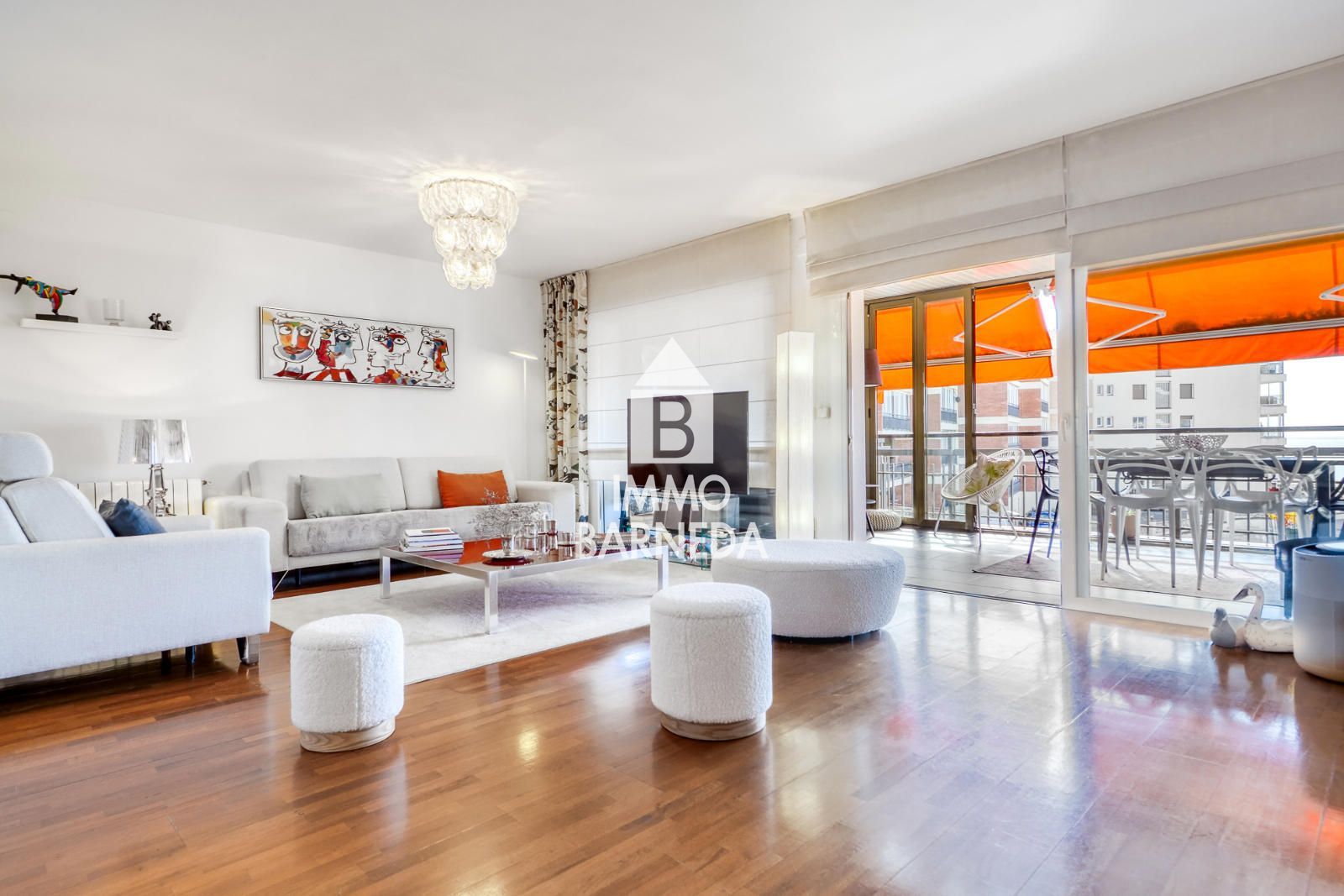 Elegante apartamento con espectaculares vistas al puerto de Roses