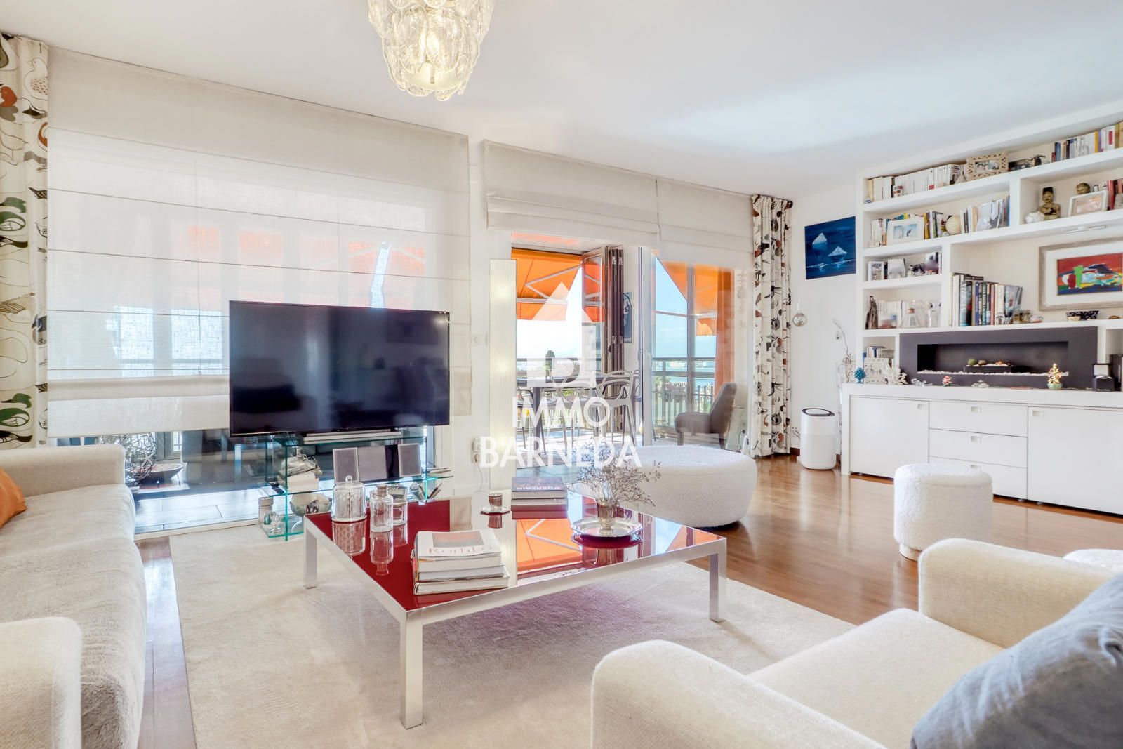 Elegante apartamento con espectaculares vistas al puerto de Roses