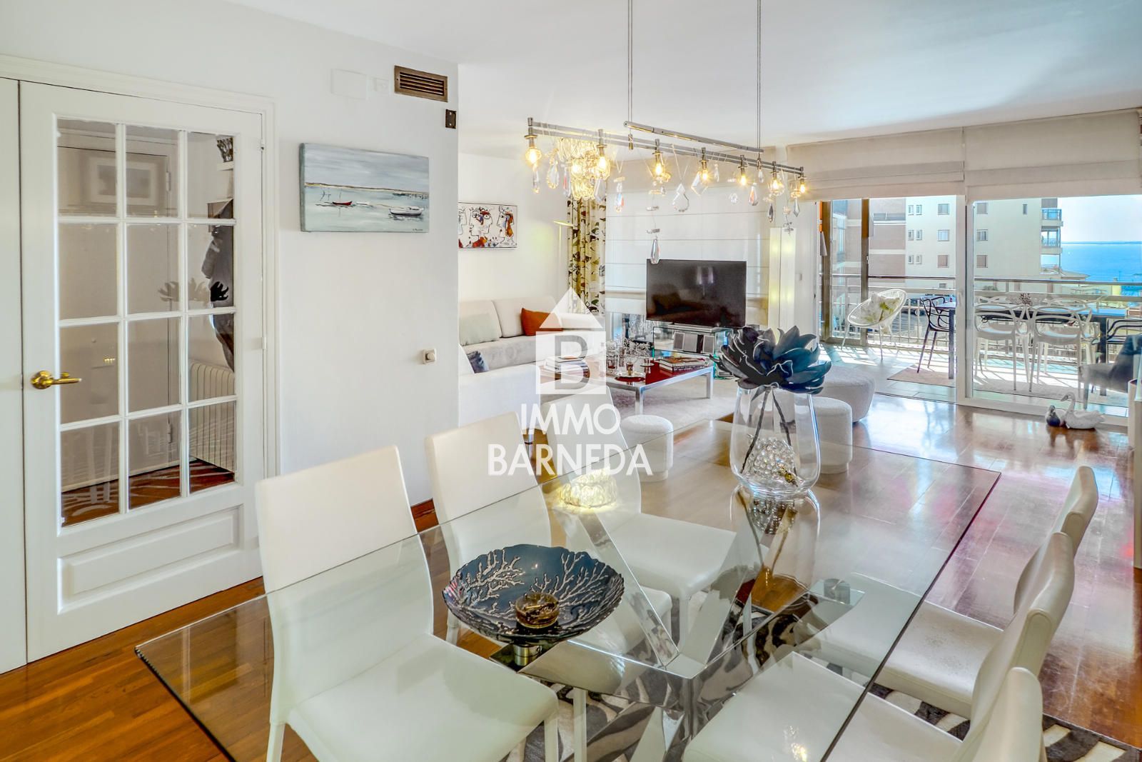 Elegante apartamento con espectaculares vistas al puerto de Roses