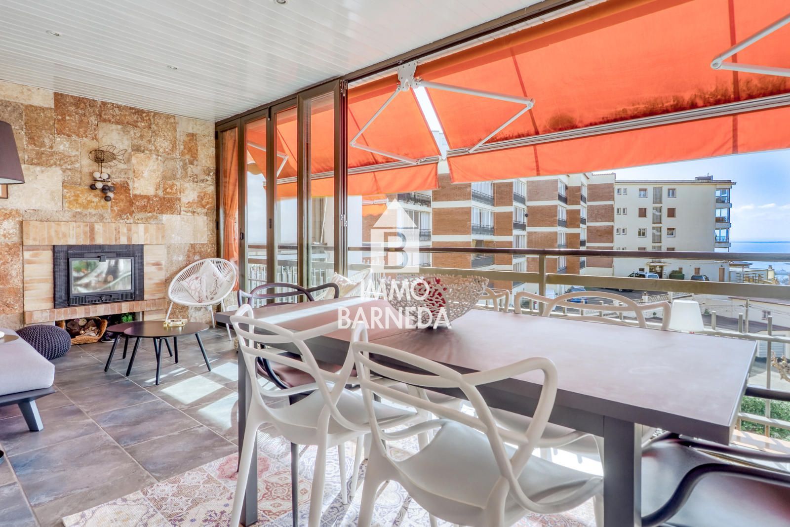 Elegante apartamento con espectaculares vistas al puerto de Roses