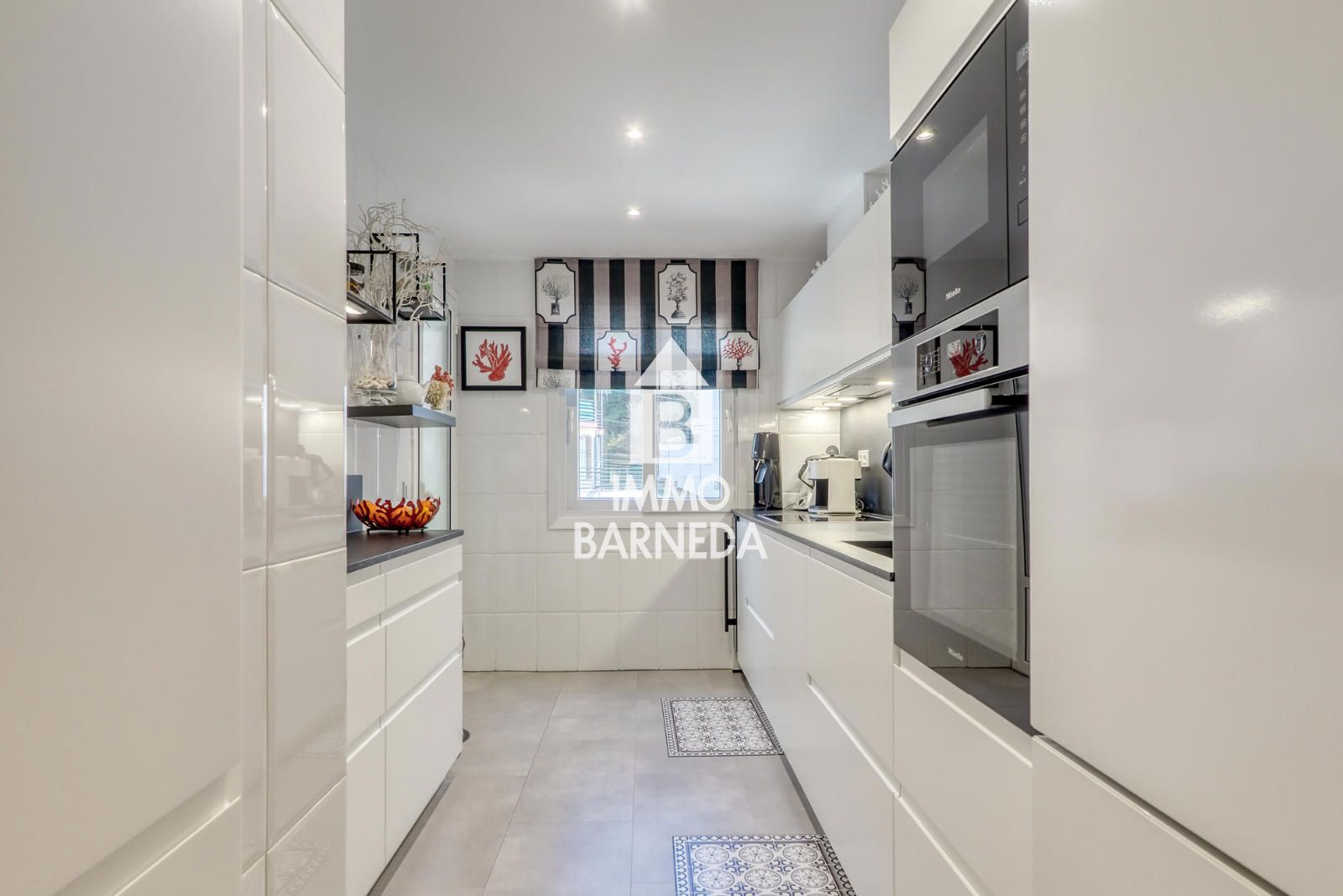 Elegante apartamento con espectaculares vistas al puerto de Roses