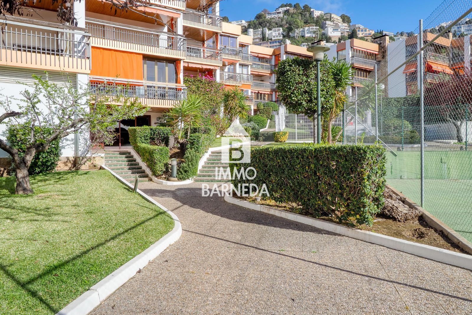 Elegante apartamento con espectaculares vistas al puerto de Roses