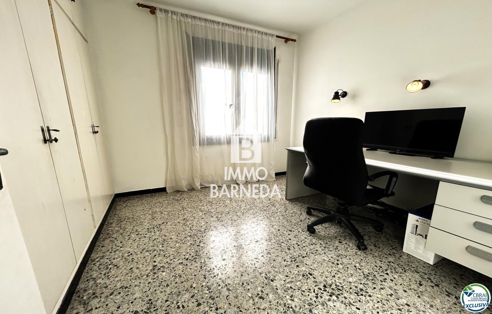 Charming House with Great Potential in Llançà. Tourist license