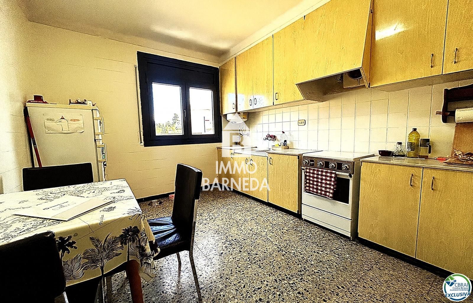 Charming House with Great Potential in Llançà. Tourist license