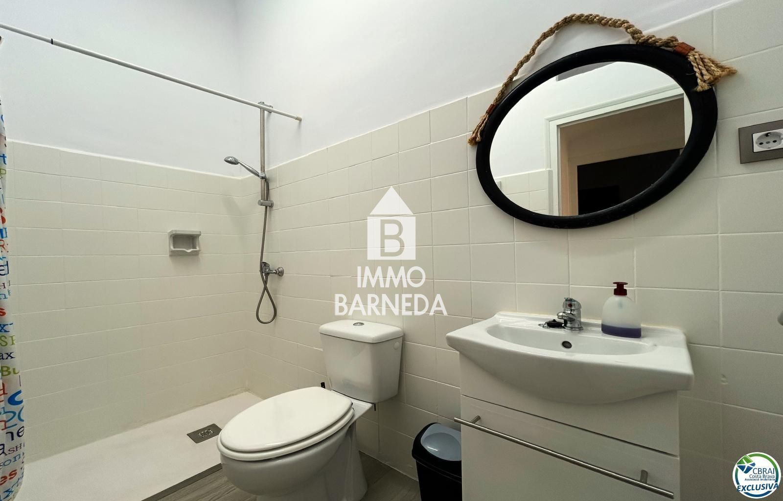 Charming House with Great Potential in Llançà. Tourist license