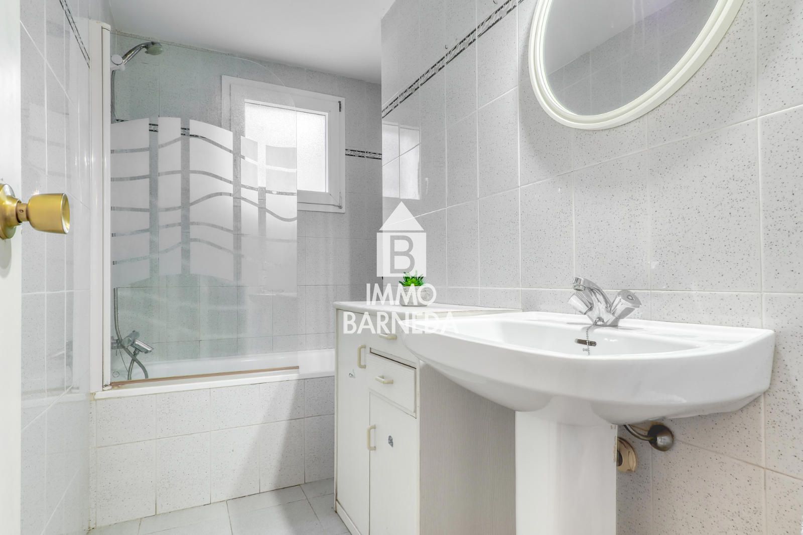 Encantador apartamento con licencia turística y vistas al puerto pesquero de Roses