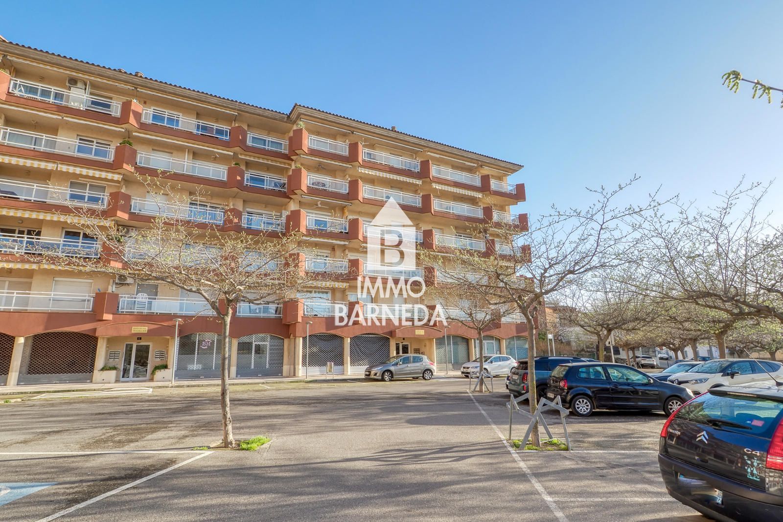 Encantador apartamento con licencia turística y vistas al puerto pesquero de Roses