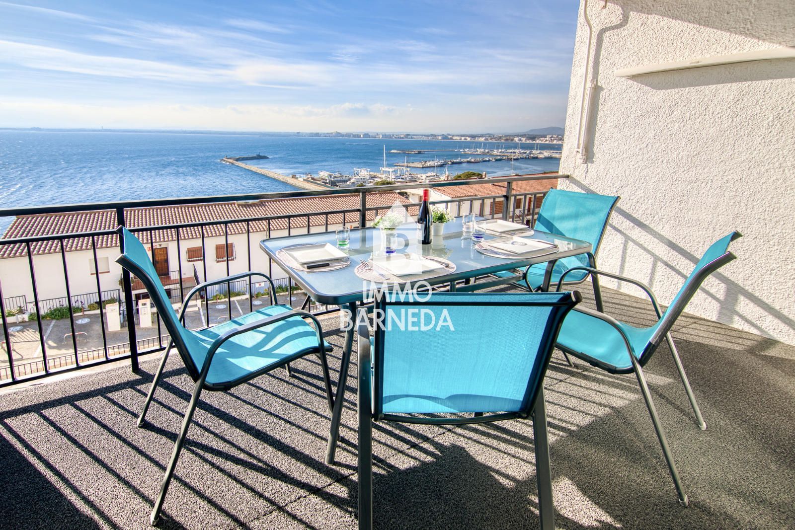 Apartamento totalmente reformado con vistas al mar en el 2º muelle de Roses