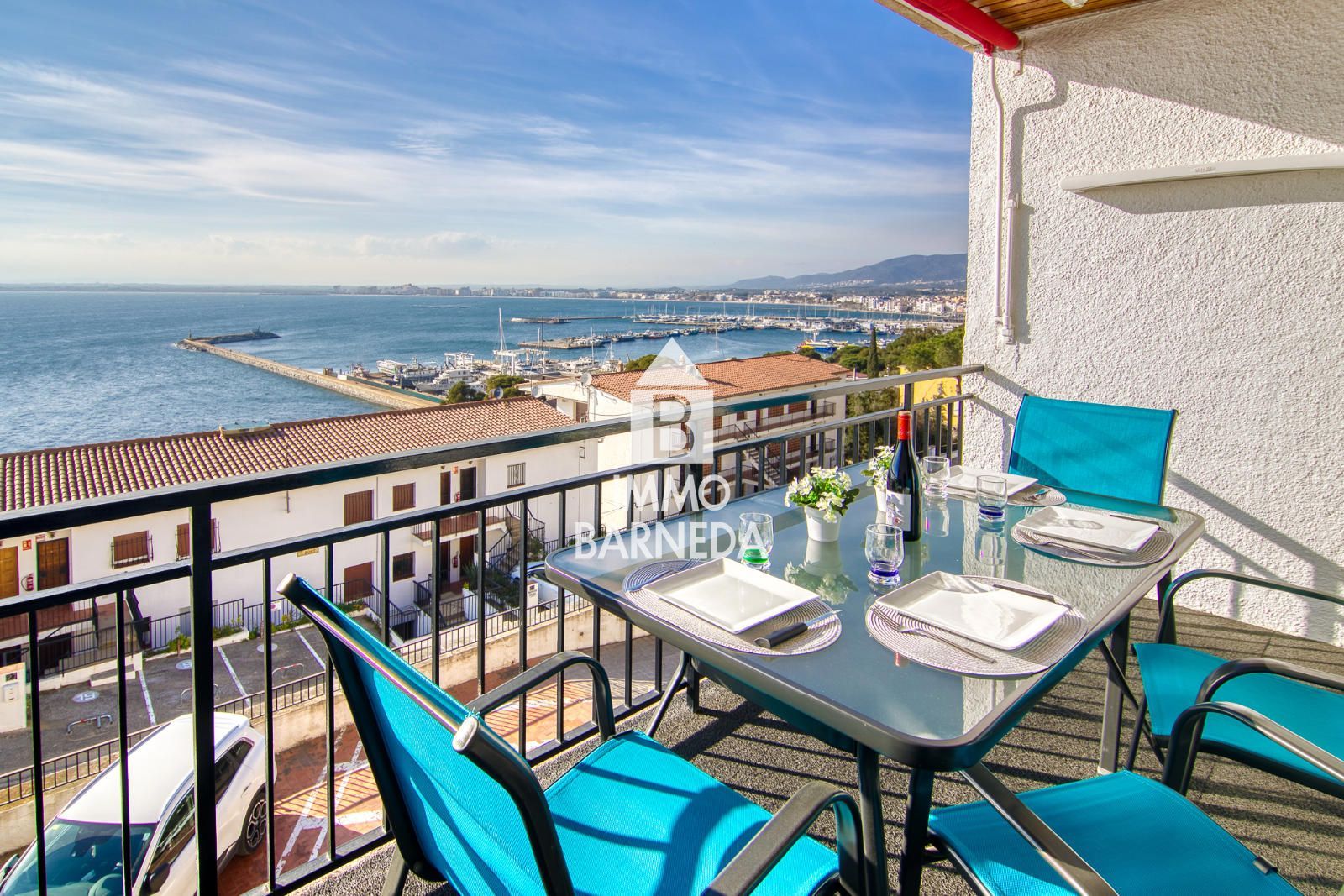 Apartamento totalmente reformado con vistas al mar en el 2º muelle de Roses