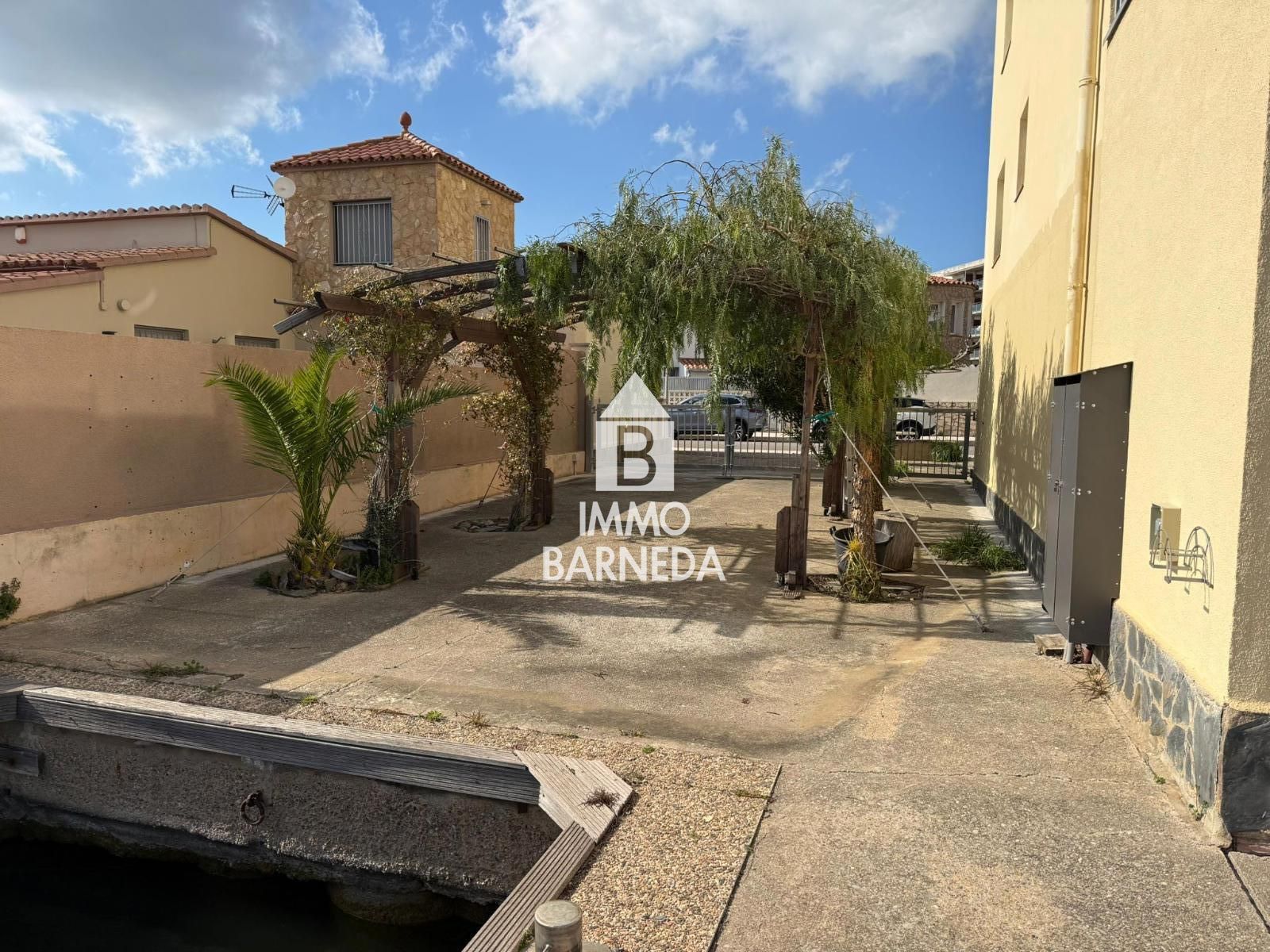 Amarrador de 12 m amb terreny privat de 180 m² a Santa Margarida, Roses