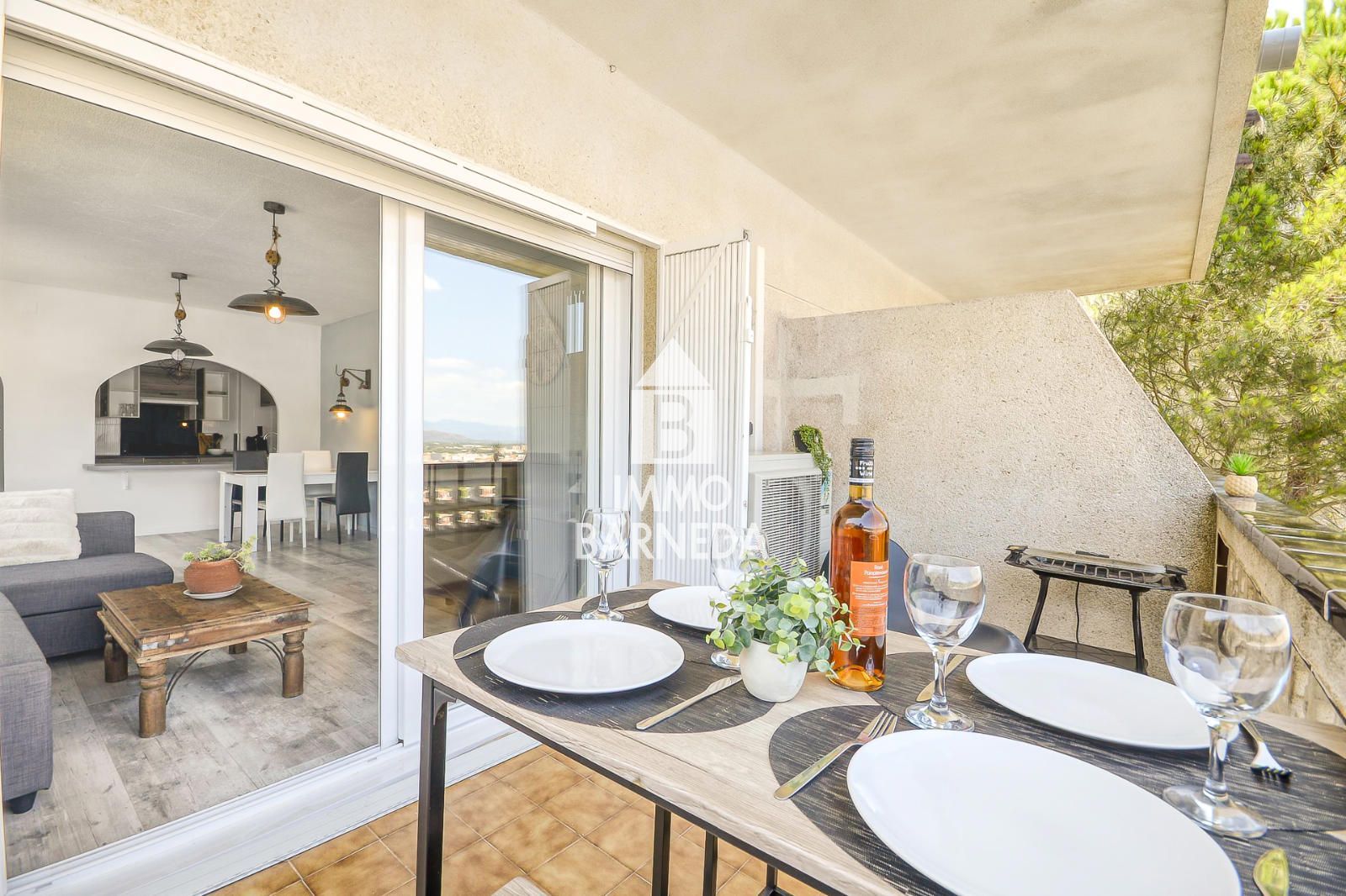 Appartement rénové avec vue sur la mer et licence touristique à Puig Rom