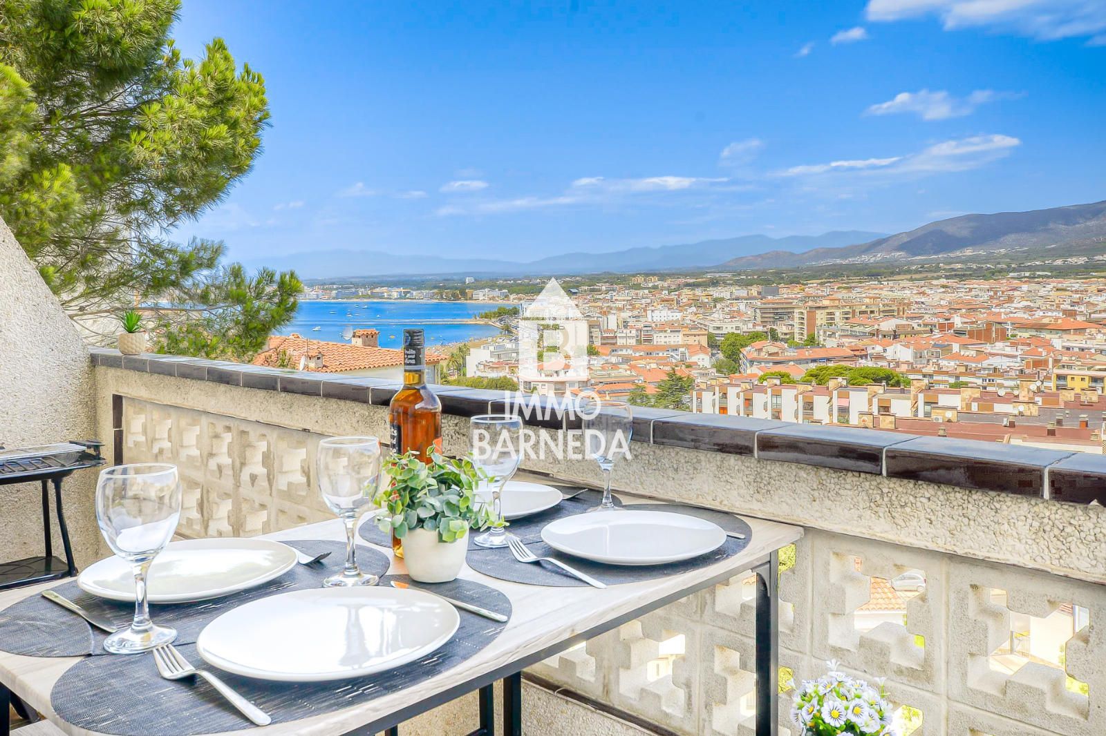 Appartement rénové avec vue sur la mer et licence touristique à Puig Rom