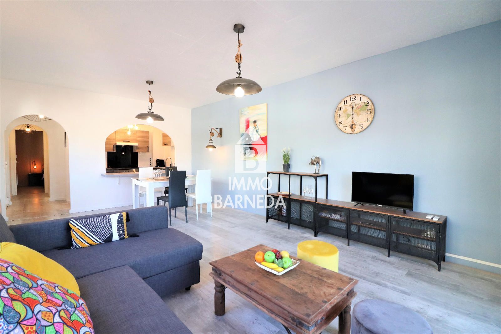 Appartement rénové avec vue sur la mer et licence touristique à Puig Rom