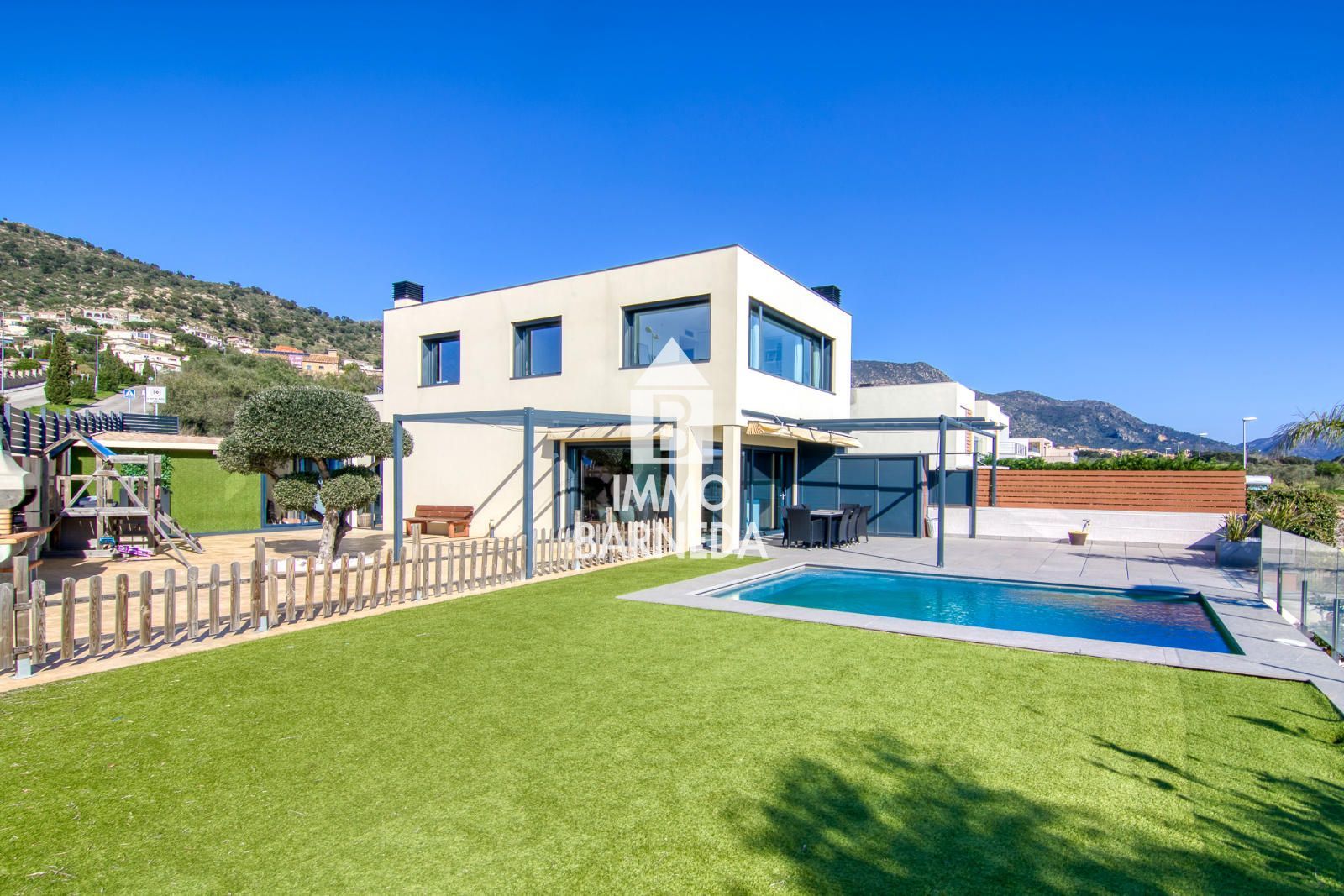 Maison moderne avec piscine et jardin à Mas Isaac, Palau Saverdera (2020)